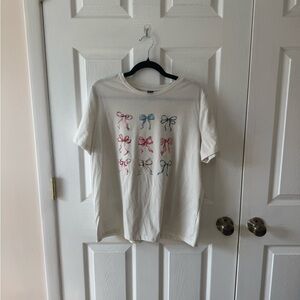 SHEIN White Short Sleeve Tee with Pink & Blue Bow Print